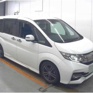 2016 Honda Stepwagon Spada pearl gasoline used car Japan export
