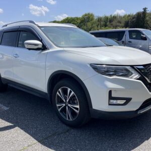 2019 Nissan X-Trail pearl gasoline used car Japan export