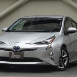 2016 Toyota Prius silver hybrid used car Japan export