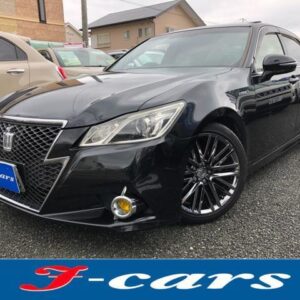 2014 Toyota Crown Hybrid black hybrid used car Japan export