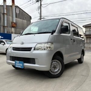2018 Toyota Townace Van silver gasoline used car Japan export
