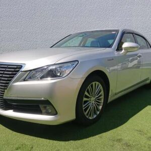 2014 Toyota Crown Hybrid silver hybrid used car Japan export