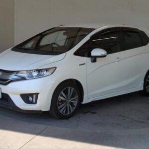 2013 Honda Fit Hybrid pearl hybrid used car Japan export