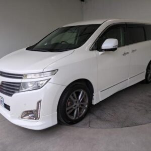 2013 Nissan Elgrand pearl gasoline used car Japan export