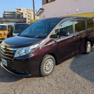 2015 Toyota Noah red hybrid used car Japan export