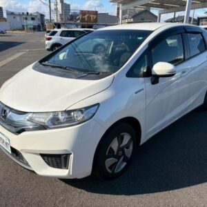 2013 Honda Fit Hybrid pearl hybrid used car Japan export