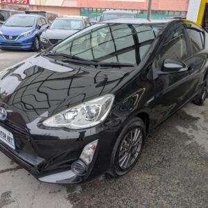 2015 Toyota Aqua black hybrid used car Japan export