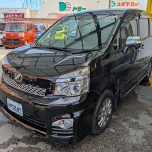 2013 Toyota Voxy black gasoline used car Japan export