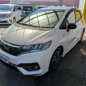 2018 Honda Fit Hybrid pearl hybrid used car Japan export