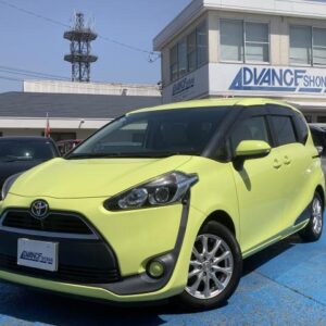 2017 Toyota Sienta yellow gasoline used car Japan export