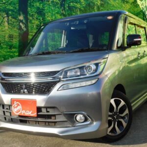 2018 Mitsubishi Delica D:2 gray gasoline used car Japan export