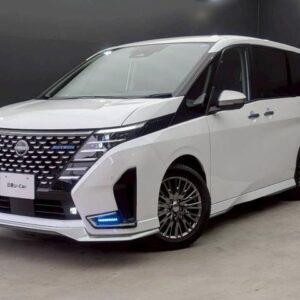 2025 Nissan Serena pearl hybrid used car Japan export