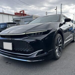 2022 Toyota Crown Crossover black hybrid used car Japan export