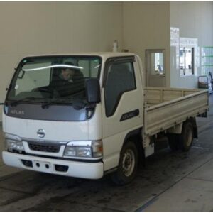 2004 Nissan Atlas Truck white diesel used car Japan export