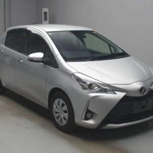 2019 Toyota Vitz silver gasoline used car Japan export