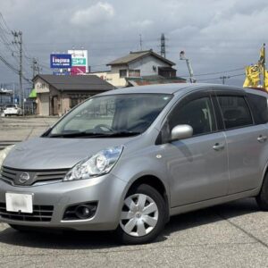 2009 Nissan Note silver gasoline used car Japan export