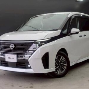 2023 Nissan Serena pearl hybrid used car Japan export