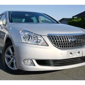 2011 Toyota Crown Majesta silver gasoline used car Japan export