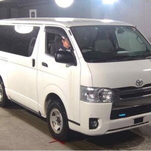 2020 Toyota Hiace Van white diesel used car Japan export