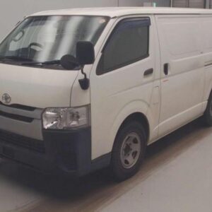 2018 Toyota Hiace Van white diesel used car Japan export