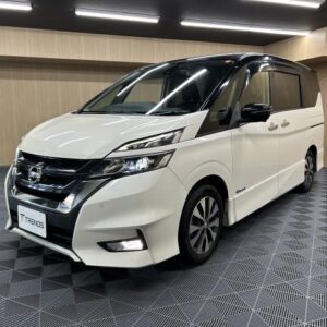 2017 Nissan Serena white gasoline used car Japan export