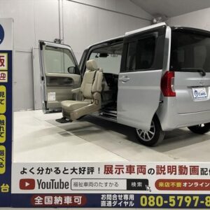 2018 Daihatsu Tanto silver gasoline used car Japan export