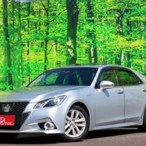 2013 Toyota Crown Hybrid silver gasoline used car Japan export