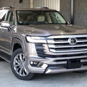 2026 Toyota Land Cruiser tea gasoline used car Japan export