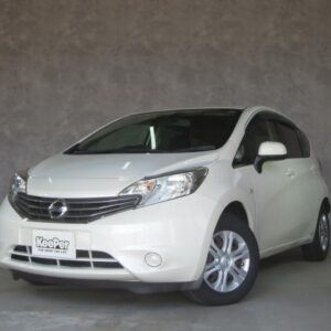 2013 Nissan Note white gasoline used car Japan export