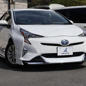 2018 Toyota Prius white gasoline used car Japan export