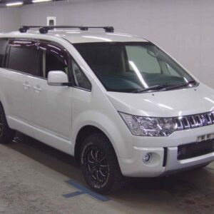 2017 Mitsubishi Delica D:5 pearl diesel used car Japan export