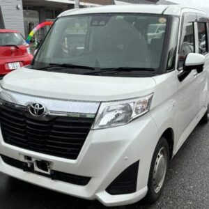 2020 Toyota Roomy pearl gasoline used car Japan export