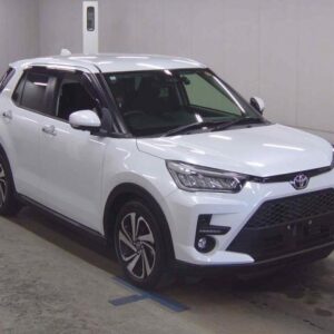 2020 Toyota Raize pearl gasoline used car Japan export