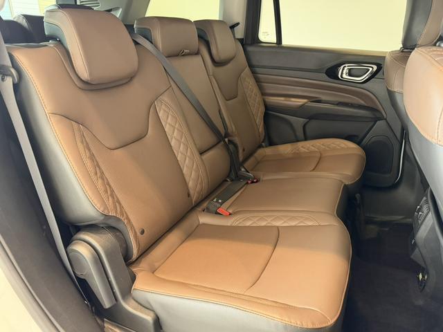 Ref:AUX-23317033 CHRYSLER JEEP JEEP COMMANDER 2023 5 Ref:AUX-23317033 CHRYSLER JEEP JEEP COMMANDER 2023 - Image 5