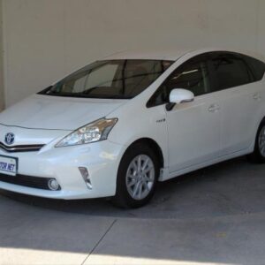 2014 Toyota Prius Alpha pearl hybrid used car Japan export