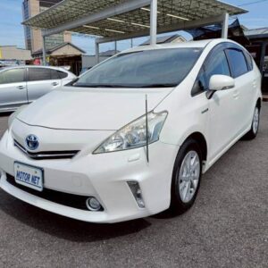 2012 Toyota Prius Alpha pearl hybrid used car Japan export