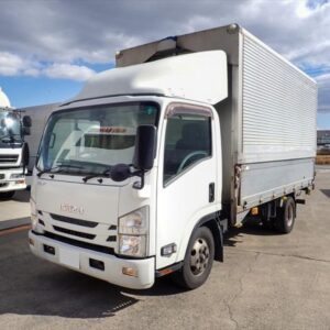 2017 Isuzu Elf Truck white diesel used car Japan export