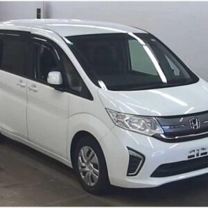 2015 Honda Stepwagon pearl gasoline used car Japan export
