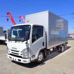 2017 Isuzu Elf Truck white diesel used car Japan export
