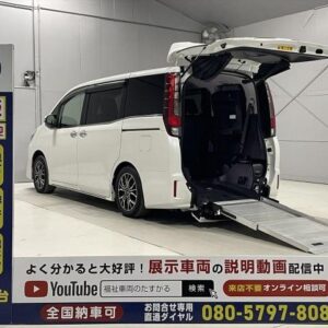 2015 Toyota Esquire pearl gasoline used car Japan export