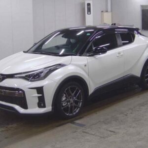 2021 Toyota C-Hr pearl gasoline used car Japan export