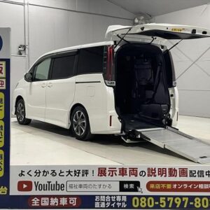 2021 Toyota Noah pearl gasoline used car Japan export