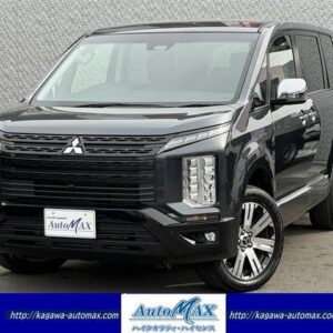 2024 Mitsubishi Delica D:5 gray diesel used car Japan export