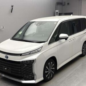 2022 Toyota Voxy pearl gasoline used car Japan export