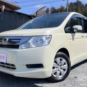 2010 Honda Stepwagon pearl gasoline used car Japan export