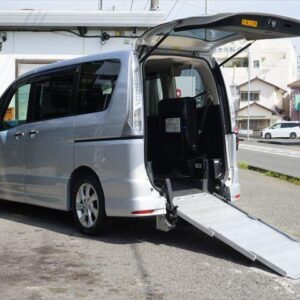2013 Nissan Serena silver hybrid used car Japan export