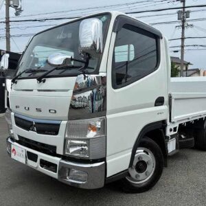 2020 Mitsubishi Fuso Canter white diesel used car Japan export
