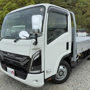 2025 Isuzu Elf Truck white diesel used car Japan export