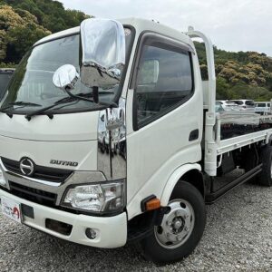 2018 Hino Dutro white diesel used car Japan export