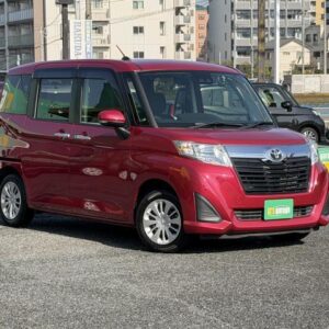 2019 Toyota Roomy pink gasoline used car Japan export